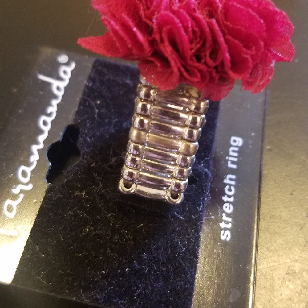 Elasticized band flower ring
